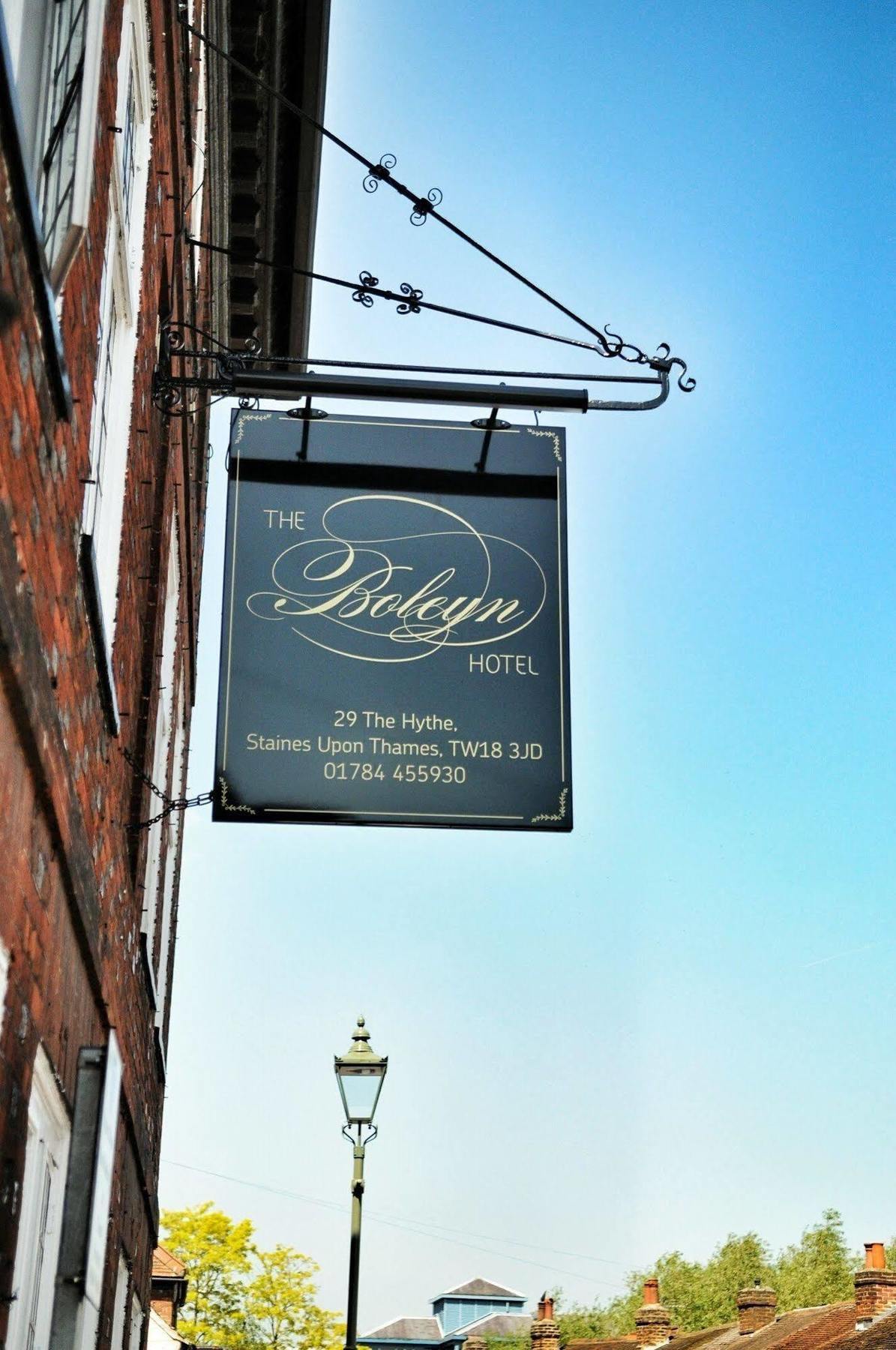 The Boleyn Hotel Staines-upon-Thames Exterior foto